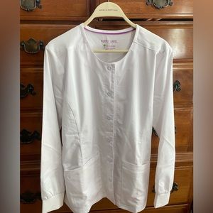 White scrub jacket! Worn a couple times in great condition!